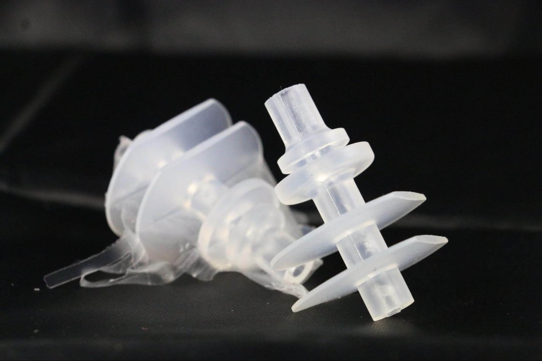 Automated silicone injection molding production line